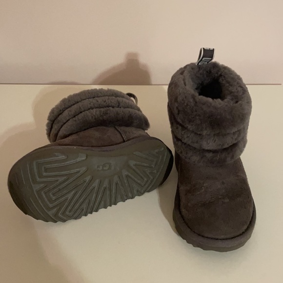 Authentic Toddler Suggs - Picture 2 of 3